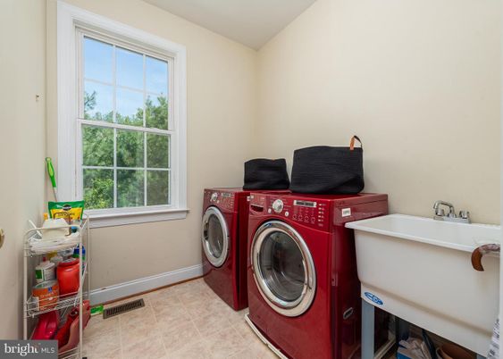 Interior, Washer
