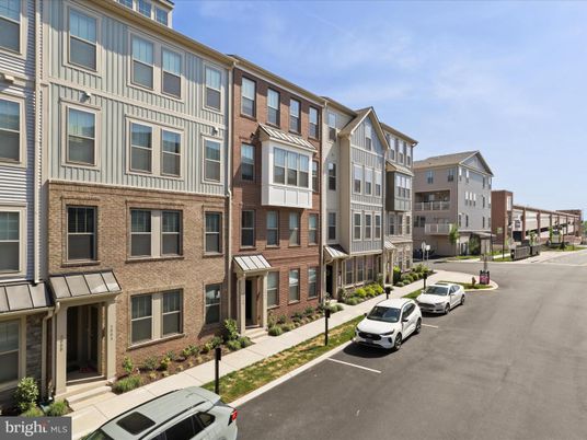 Exterior, Facade, Brick Facade, Rowhouse