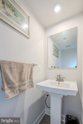 Bathroom, Interior, Recessed Lighting