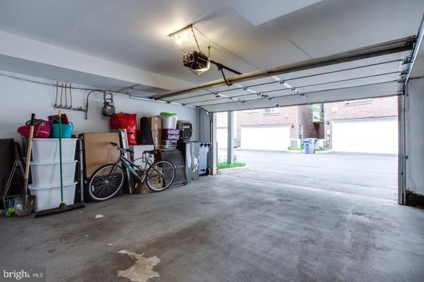 Garage, Interior, Stone Walls
