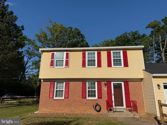 Exterior, Facade, Brick Facade, Split Level