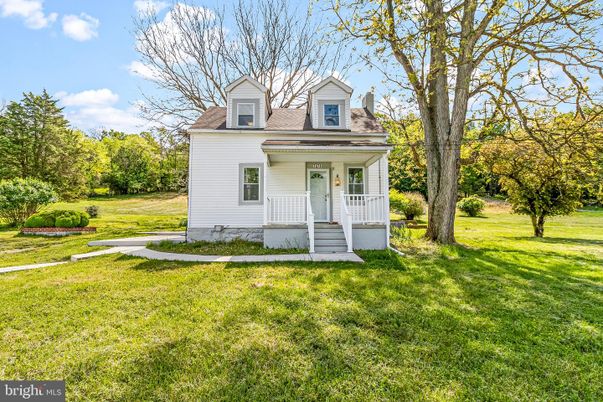 Backyard, Exterior, Facade, Cape Cod
