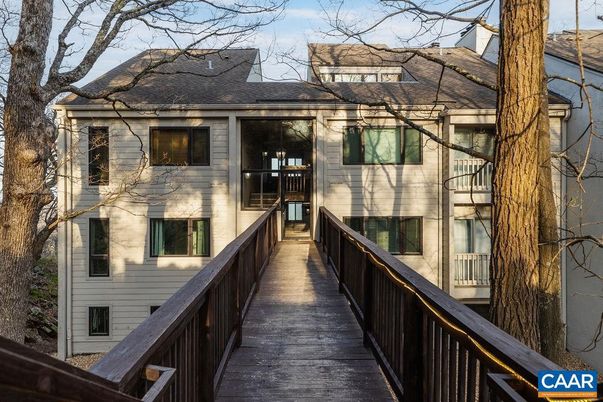 Exterior, Facade, None