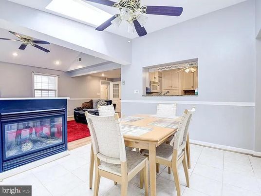 Dining room, Interior, Recessed Lighting