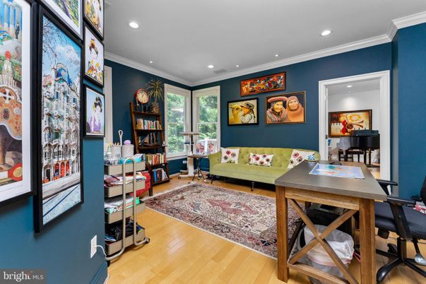 Interior, Piano, Recessed Lighting, Wood Texture Flooring