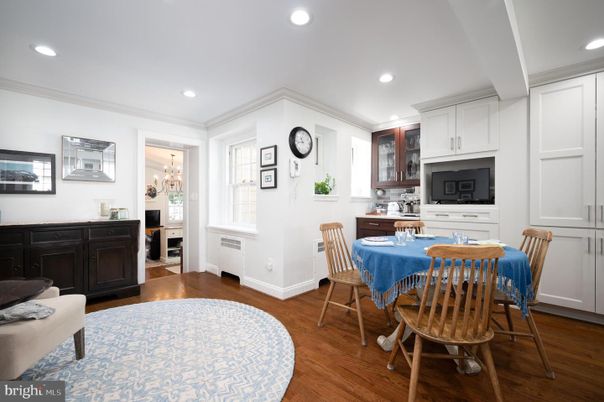 Dining room, Interior, Kitchen, Recessed Lighting, Wood Texture Flooring