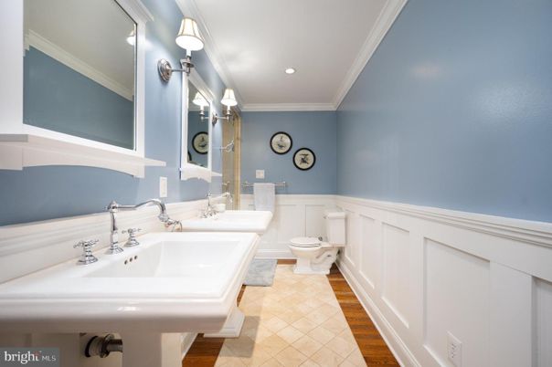 Bathroom, Interior, Recessed Lighting, Wood Texture Flooring