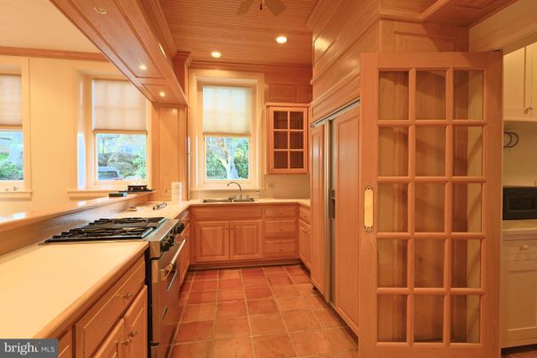 Interior, Kitchen, Recessed Lighting, Wooden Ceilings