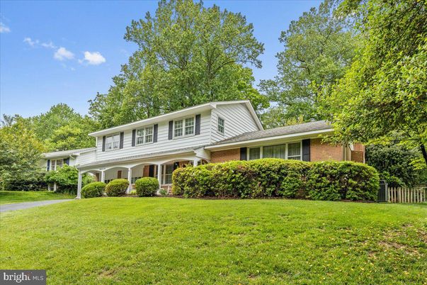 Backyard, Exterior, Facade, Brick Facade, Split Level