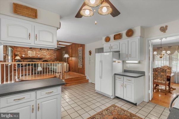 Dining room, Interior, Kitchen, Stone Walls, Wood Texture Flooring