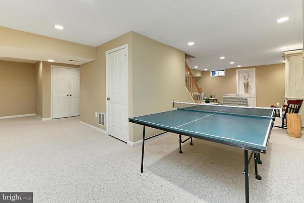 Game Room, Interior, Recessed Lighting