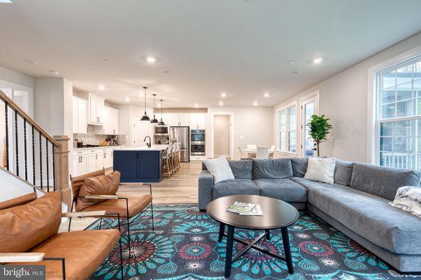 Dining room, Interior, Kitchen, Living room, Pendant Lights, Recessed Lighting, Stainless Steel Appliances, Wood Texture Flooring