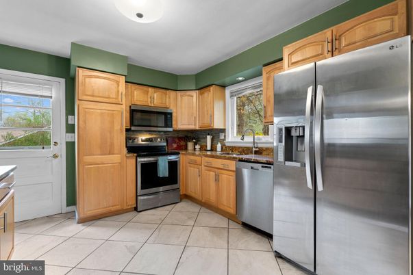 Interior, Kitchen, Stainless Steel Appliances