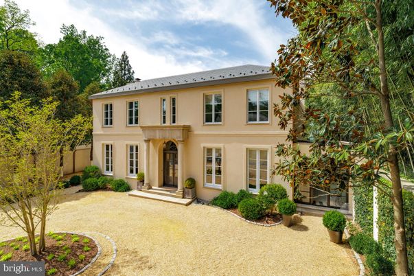 Backyard, Exterior, Facade, French Provincial