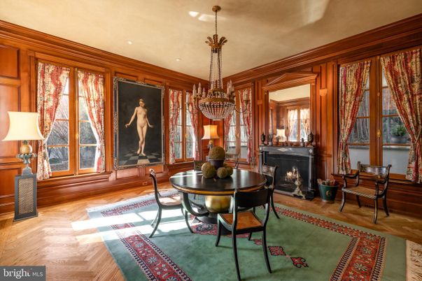 Chandelier, Dining room, Fireplace, Interior, Recessed Lighting, Wood Texture Flooring