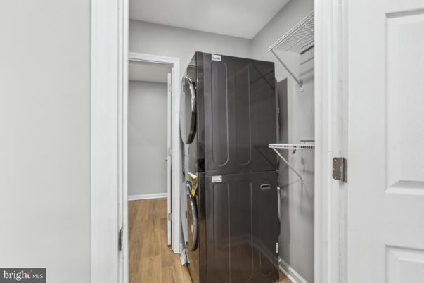 Interior, Utility Closets, Washer, Wood Texture Flooring