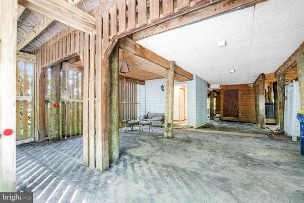 Empty room, Interior, Wooden Beams, Wooden Walls
