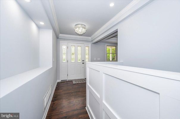 Chandelier, Interior, Recessed Lighting, Wood Texture Flooring