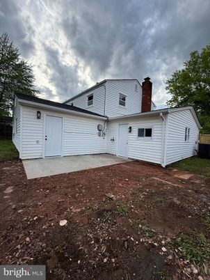Backyard, Detached Garage, Exterior