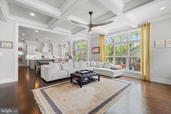 Interior, Kitchen, Living room, Pendant Lights, Recessed Lighting, Wood Texture Flooring