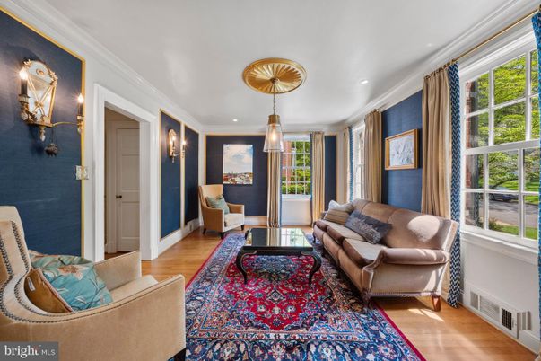 Interior, Living room, Pendant Lights, Recessed Lighting, Wood Texture Flooring