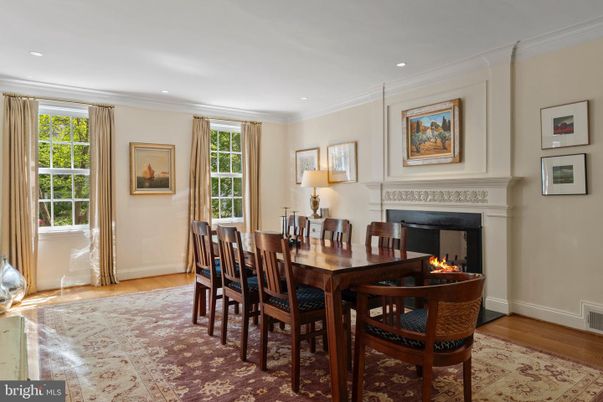 Dining room, Fireplace, Interior, Recessed Lighting, Wood Texture Flooring