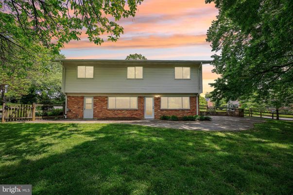 Backyard, Exterior, Facade, Brick Facade, Split Level