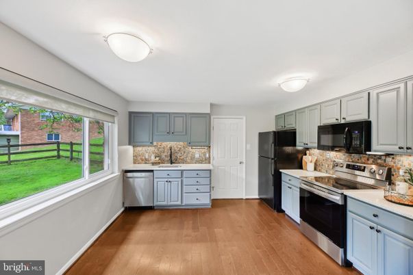 Interior, Kitchen, Stainless Steel Appliances, Wood Texture Flooring