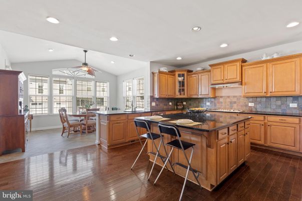 Dining room, Interior, Kitchen, Recessed Lighting, Wood Texture Flooring