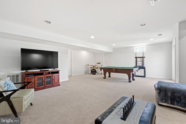 Billiard Table, Game Room, Interior, Recessed Lighting