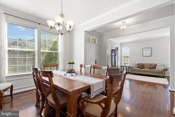 Chandelier, Dining room, Interior, Living room, Recessed Lighting, Wood Texture Flooring