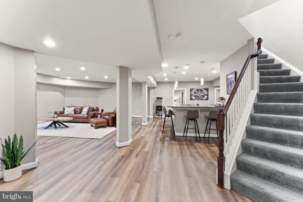 Interior, Living room, Pendant Lights, Recessed Lighting, Wood Texture Flooring