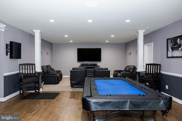 Billiard Table, Game Room, Interior, Living room, Recessed Lighting, Wood Texture Flooring