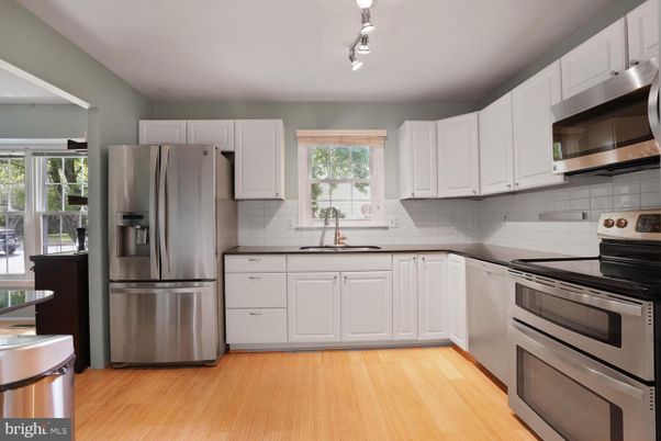 Interior, Kitchen, Stainless Steel Appliances, Wood Texture Flooring