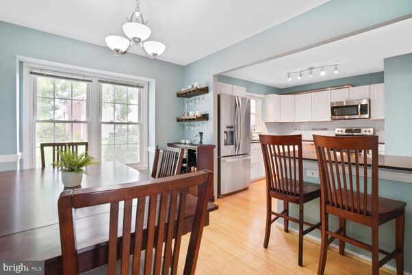 Dining room, Interior, Kitchen, Stainless Steel Appliances, Wood Texture Flooring