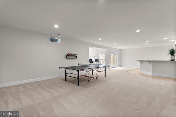 Game Room, Interior, Recessed Lighting