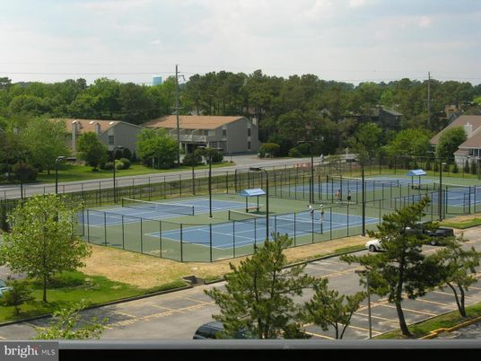 Exterior, Tennis Courts