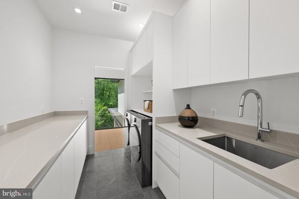 Interior, Recessed Lighting, Washer