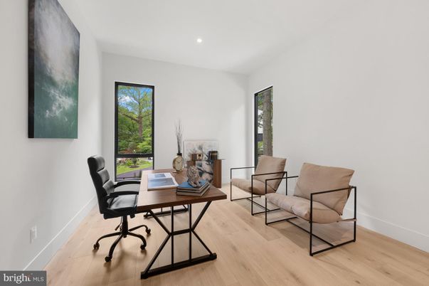 Home Office, Interior, Recessed Lighting, Wood Texture Flooring