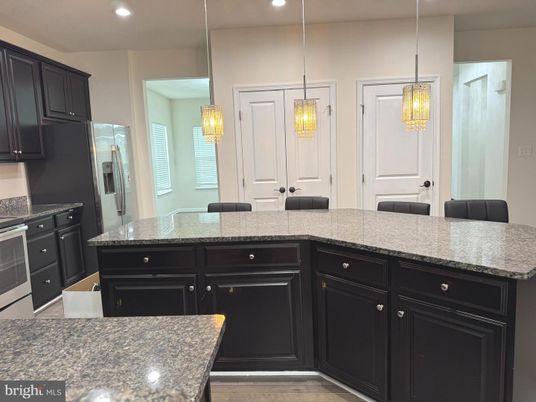Interior, Kitchen, Pendant Lights, Recessed Lighting