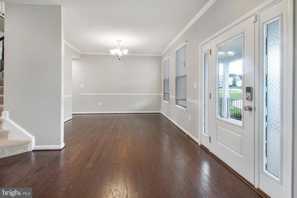 Chandelier, Empty room, Interior, Wood Texture Flooring