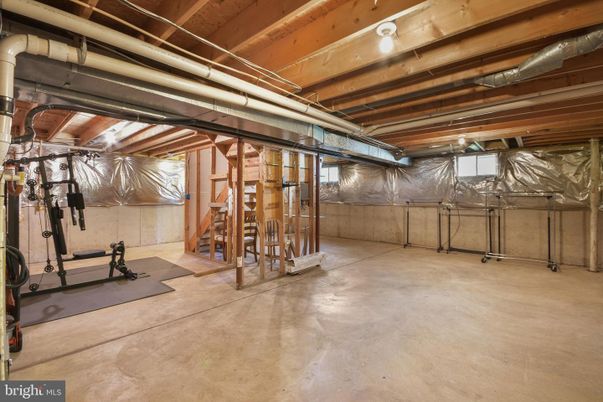 Fitness Equipment, Interior, Wooden Beams