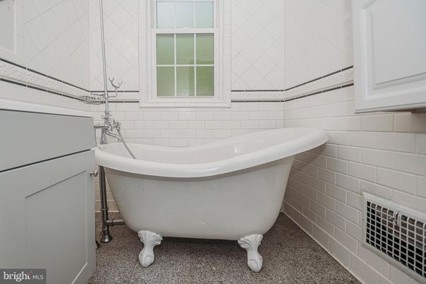 Bathroom, Free Standing Baths, Interior
