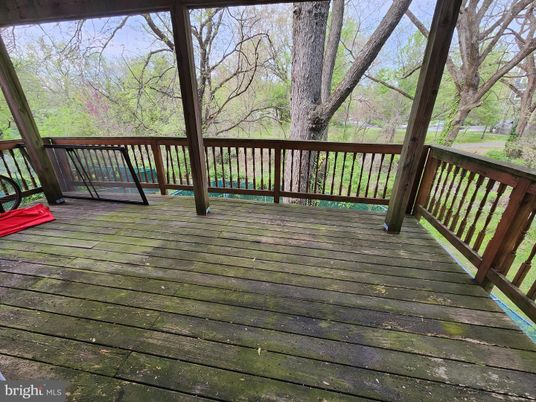 Exterior, Wood Texture Flooring