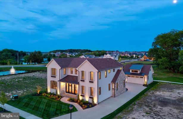 Backyard, Exterior, Facade, French Provincial