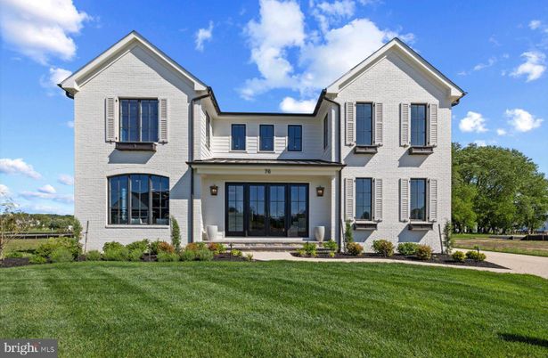 Exterior, Facade, Brick Facade, Farmhouse