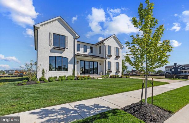 Backyard, Exterior, Facade, Farmhouse