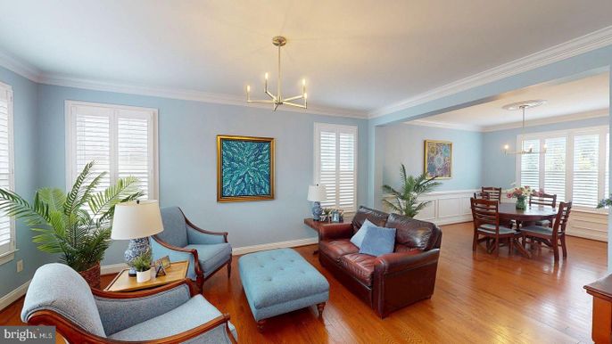 Chandelier, Dining room, Interior, Living room, Pendant Lights, Wood Texture Flooring