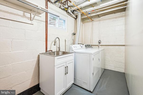 Interior, Washer