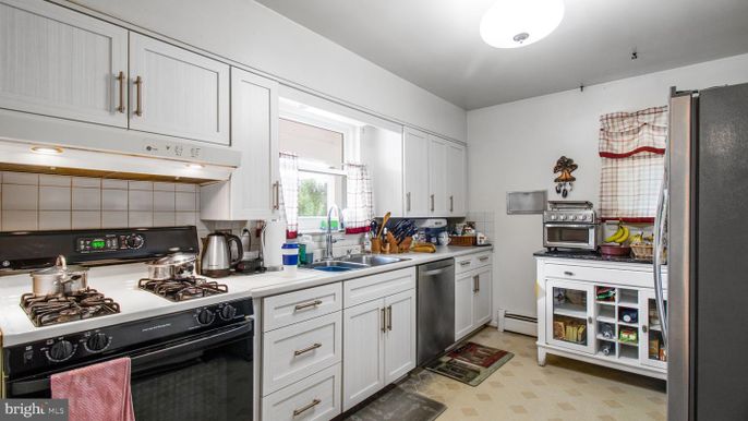 Interior, Kitchen, Stainless Steel Appliances